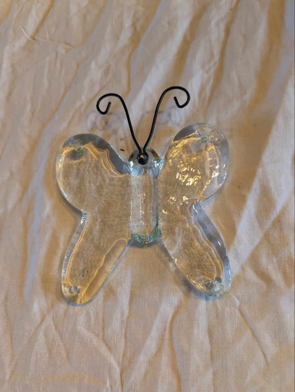 2/30$ Vintage Clear Glass Butterfly Wall Decor with Black Wire Antennae - Picture 2 of 5